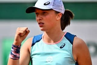 french open iga swiatek reaches semi finals by defeating jessica pegula