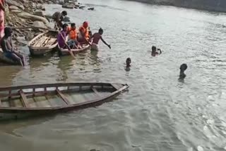 Rewa Boat capsized in Tamas river