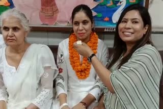 Visually impaired Ayushi sets an example by achieving success in UPSC