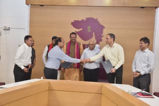 Gujarat Govt Signs MoU : રાજ્યના યુવાનો માટે રોજગાર કૌશલ્યવર્ધનને લઈને સરકારના MoU