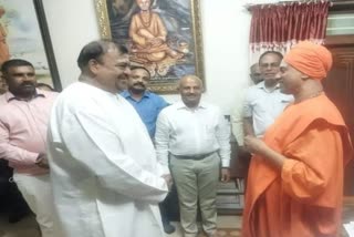 actor Doddanna visited Siddaganga Math