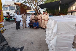 Sirohi Police caught two liquor containers