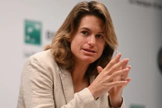 French Open Tennis  Amelie Mauresmo apologises for out of context comments  Amelie Mauresmo  Amelie Mauresmo controversial comments  മാപ്പ് പറഞ്ഞ് ഫ്രഞ്ച് ഓപ്പണ്‍ ഡയറക്‌ടർ  മാപ്പ് പറഞ്ഞ് ഫ്രഞ്ച് ഓപ്പണ്‍ ഡയറക്‌ടർ അമേലി മൗറോസ്‌മോ  വനിത മത്സരങ്ങൾക്കെതിരായ വിവാദ പരമാർശത്തിൽ മാപ്പ് പറഞ്ഞ് ഫ്രഞ്ച് ഓപ്പണ്‍ ഡയറക്‌ടർ  ഫ്രഞ്ച് ഓപ്പണ്‍ ടെന്നിസ്  ഫ്രഞ്ച് ഓപ്പണ്‍ 2022