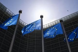EU imposes more sanctions on Russia