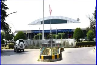 there-is-no-heavy-rush-of-minority-community-at-srinagar-airport-says-authorities
