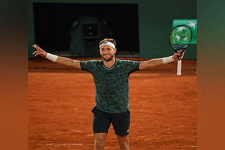 French Open: Casper Ruud powers his way to his first Grand Slam final after beating Marin Cilic in four sets