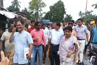 rail-and-mp-jayanta-roy-inspect-the-problem-of-jalpaiguri-town-level-crossing