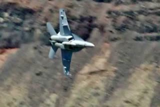 Pilot killed after US Navy fighter jet crashes in California