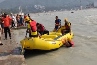 5 year old girl drowned in Ganga