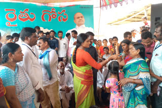 YS Sharmila Comments in prajaprastanam Padayatra in khammam district