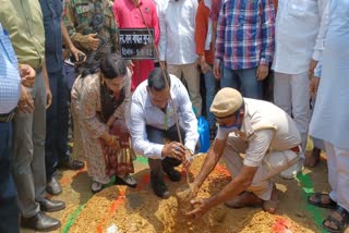 Minister Banna Gupta laid foundation stone of Memorial Garden on World Environment Day in Jamshedpur