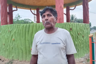 Hari Lal Saxena has been eating sand daily for four decades