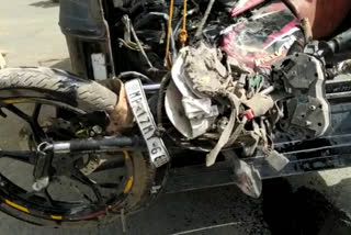 Rewa thana siti kotwali bike accident truk takkar teen ki mout