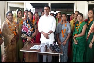 Panchayat of Balaghat in hands of women