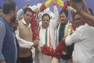 Many Cong leaders quit after Raghu Sharma takes over