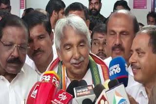 Swapna Sureshs allegations against CM Pinarayi Vijayan  Oommen Chandy on Swapna Sureshs allegations  സ്വപ്‌ന സുരേഷിന്‍റെ വെളിപ്പെടുത്തലിൽ ഉമ്മൻ ചാണ്ടി  മുഖ്യമന്ത്രിക്കെതിരായ ആരോപണങ്ങളിൽ ഉമ്മൻ ചാണ്ടി  ഉമ്മൻ ചാണ്ടി സോളാർ കേസ്  സ്വപ്‌ന സുരേഷ് സ്വർണക്കടത്ത് കേസ്  മുഖ്യമന്ത്രി പിണറായി വിജയന്‍  Swapna Suresh gold smuggling case  Oommen Chandy solar case