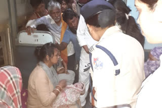 Woman gave birth to child at Hatia railway station