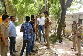 Noida Police arrested three robbers in encounter recovered bikes and jewelery