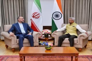 Jaishankar welcomes Iranian counterpart at New Delhi