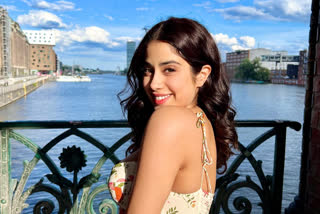 Janhvi Kapoor, Janhvi Kapoor latest photos,  Janhvi Kapoor instagram,  Janhvi Kapoor upcoming movie,  Janhvi Kapoor movies,  bollywood movie updates