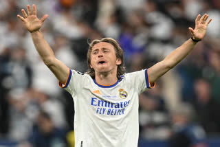 Luka Modric Extends Real Madrid Contract For Another Season  Luka Modric  Real Madrid  ലൂക്കാ മോഡ്രിച്ച്‌  ലൂക്കാ മോഡ്രിച്ച്‌ റയല്‍ മാഡ്രിഡുമായുള്ള കരാര്‍ ദീര്‍ഘിപ്പിച്ചു