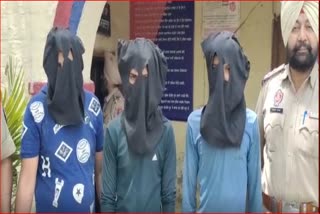 Railway station police arrested three looters