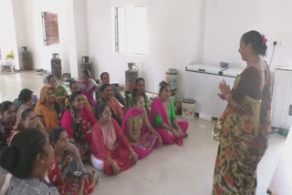 Atamnirbhar Womens : ગવાડા ગામની મહિલાઓ એક હેતુ સાથે બની સંગઠિત, તો મળી આ સિદ્ધિ