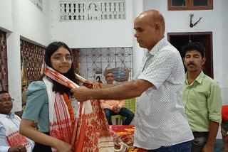 HSLC পৰীক্ষাত অসমৰ ভিতৰতে দ্বিতীয় স্থান লাভ কৰা ভুঞসী মেধিক ৰঙিয়াত সম্বৰ্ধনা