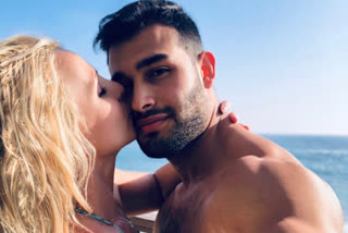 Britney Spears ties knot with longtime partner Sam Asghari,Britney Spears Latest News,Britney Spears Photos,Britney Spears Relationship,ಮೆರಿಕದ ಪ್ರಸಿದ್ಧ ಪಾಪ್ ಗಾಯಕಿಯರು,ಬ್ರಿಟ್ನಿ ಸ್ಪಿಯರ್ಸ್,ಬ್ರಿಟ್ನಿ ಸ್ಪಿಯರ್ಸ್ ಮದುವೆಗಳು,ಬ್ರಿಟ್ನಿ ಸ್ಪಿಯರ್ಸ್ ಮೂರನೇ ಮದುವೆ,ಬ್ರಿಟ್ನಿ ಸ್ಪಿಯರ್ಸ್ ಫೋಟೋಗಳು,ಬ್ರಿಟ್ನಿ ಸ್ಪಿಯರ್ಸ್ ಹಾಡುಗಳು