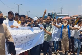 protests-in-srinagar-against-derogatory-remarks-on-prophet