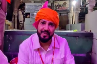Mika Singh at Khwaja Garib Nawaz dargah