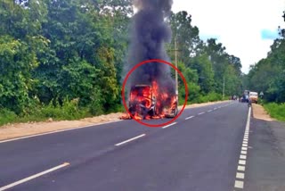 omni-car-burned-in-shivamogga