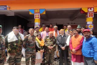 Defense Secretary reached badrinath dham