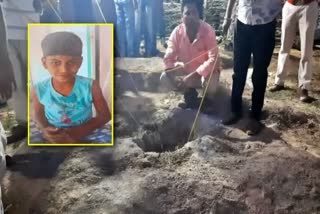 child falls in borewell: ଏବେବି ରହିଛି ଉଦ୍ଧାର କାର୍ଯ୍ୟ ଜାରି, ଓଡିଶା ପଠାଇଲା SDRF ଟିମ