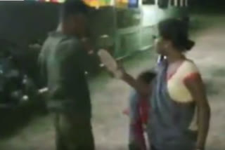 Woman beats up molester with chappal on MP streets