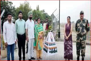 At the invitation of BSF, Indian athlete Miss Khushbir reached Atri Wagah border