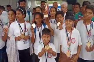 Mahasamund children showed their strength in karate