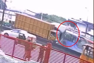 banglore-mysore-road-serial-accident-video-gone-viral