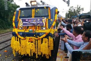 கோவையில் இருந்து சீரடிக்கு தனியார் ரயில் சேவை இன்று முதல் துவக்கம்