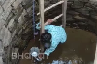 Watch: Desperate for water, villagers climb well with ladder