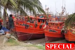 Fishermen Takes Last Minute Preparation