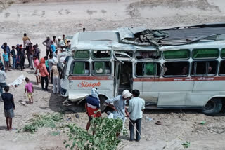 Bus overturned in Chambal canal