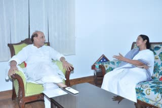 Rajnath Singh and Mamata Banerjee meet