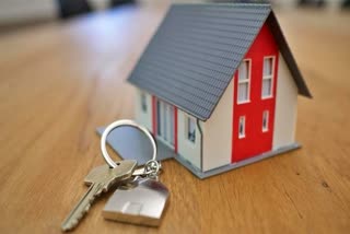 SBI hikes minimum interest rate on home loans