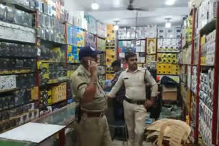 Jabalpur Crime branch and four traffic police robbed