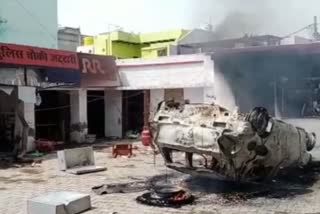 Protesters set empty bogey on fire in Uttar Pradesh  കോപാഗ്നിയായി അഗ്നിപഥ് പ്രതിഷേധം  ഉത്തര്‍ പ്രദേശില്‍ പരക്കെ അക്രമം  അഗ്നിപഥിനെതിരെ യുവജനങ്ങളുടെ പ്രതിഷേധം  what is agneepath scheme  Agnipath Recruitment Scheme  Army recruitment 2022 news  Agnipath scheme protest reason