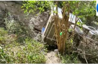 road accident in dhumakot