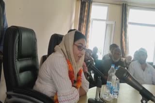 bjp-leader-dr-darakhshan-andrabi-condects-three-day-tour-to-gurez