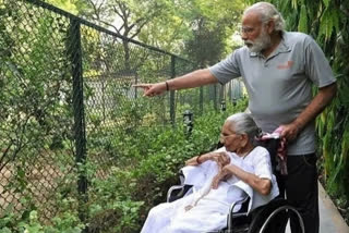 PM Modi writes blog dedicated to his mother on her birthday