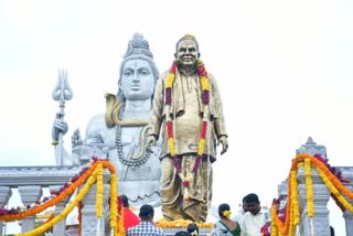 dr-rn-shetty-statue-unveiled-in-murudeshwar